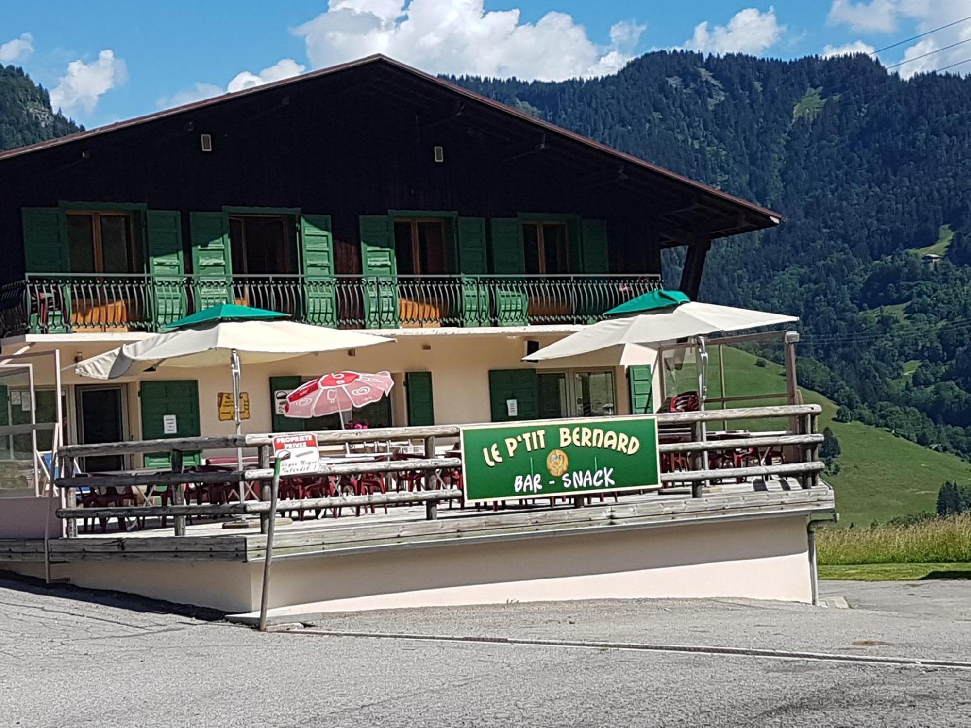 Hotel Les Bernards Praz-sur-Arly Eksteriør bilde