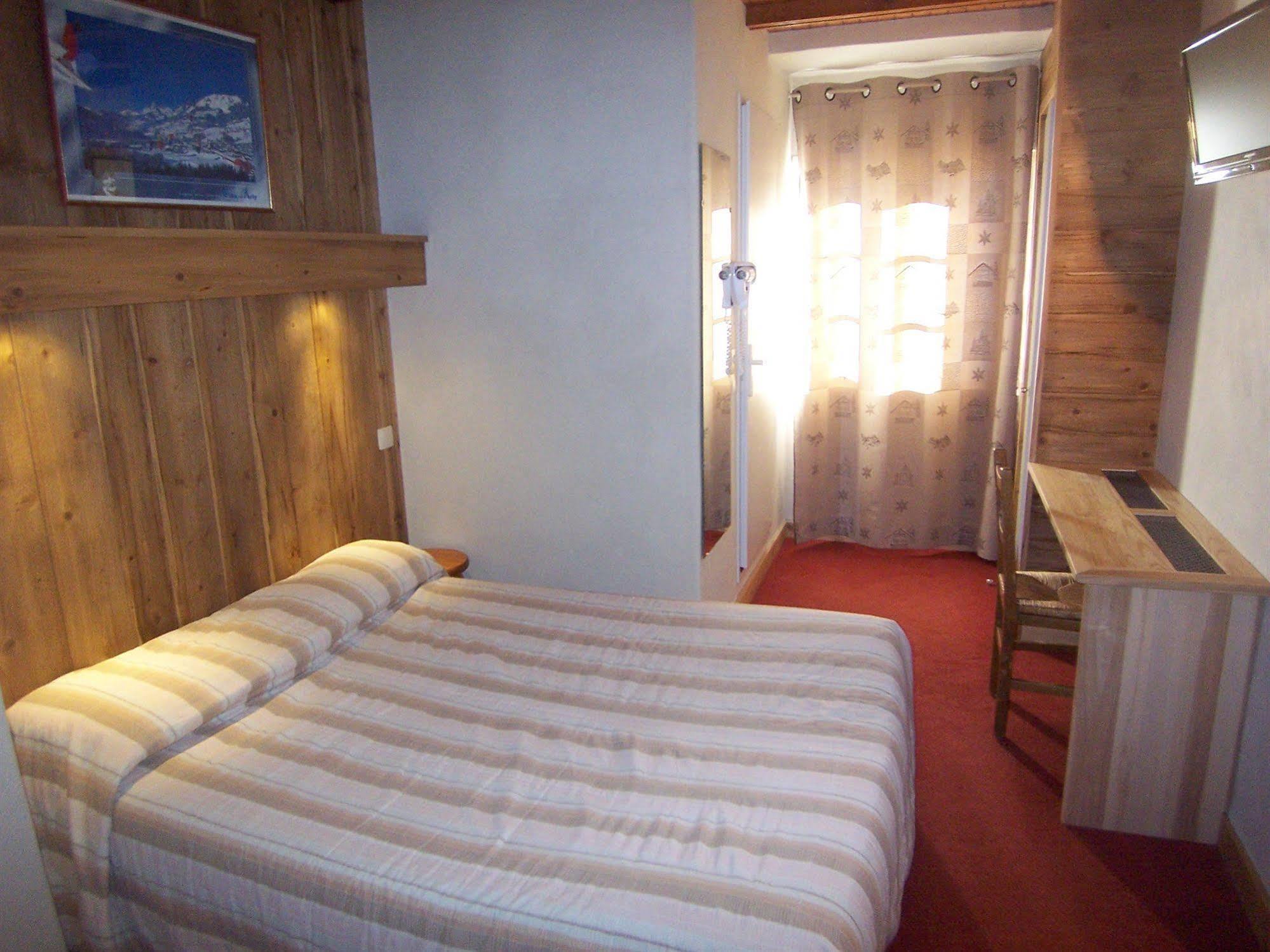 Hotel Les Bernards Praz-sur-Arly Eksteriør bilde