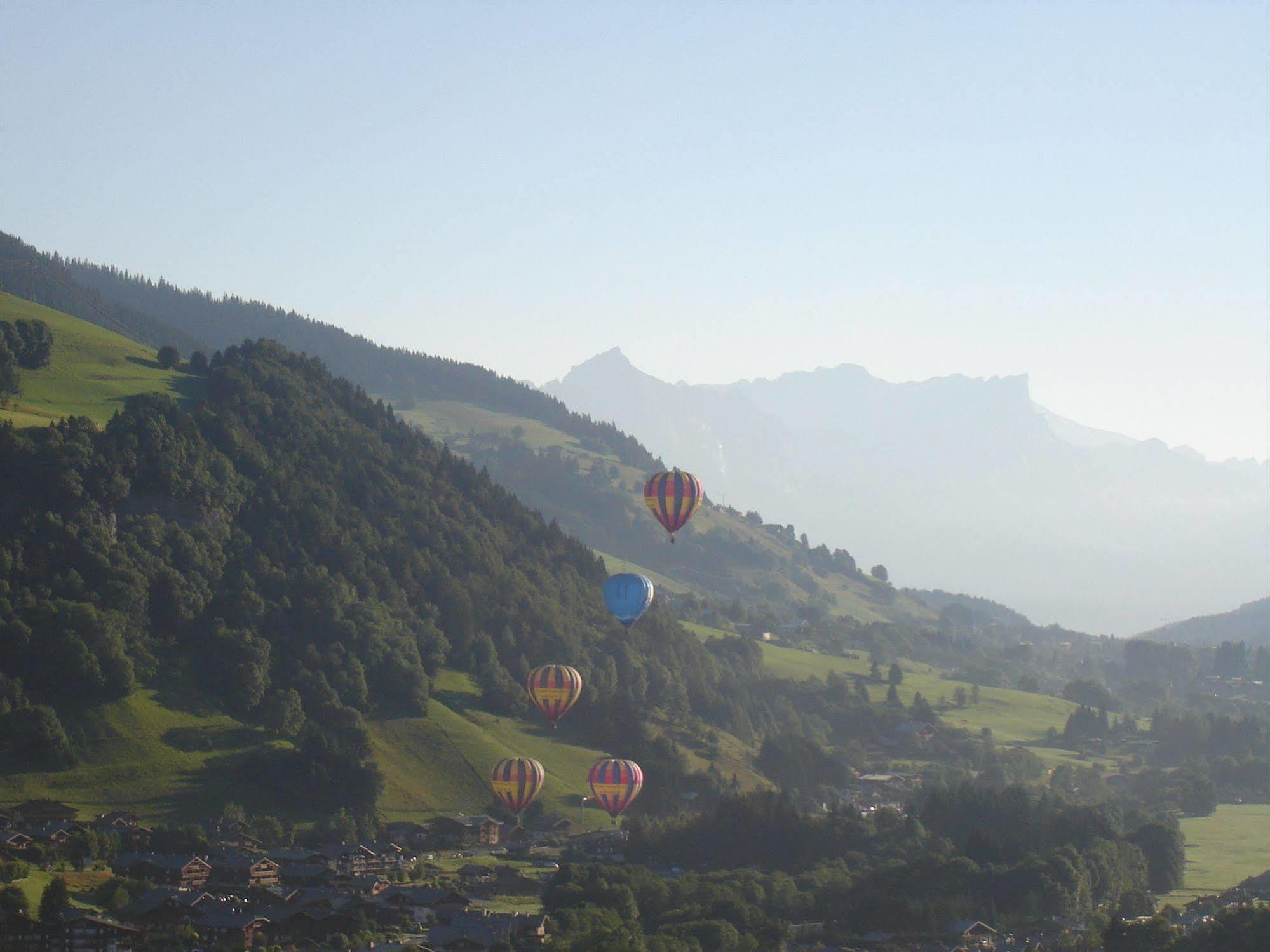 Hotel Les Bernards Praz-sur-Arly Eksteriør bilde