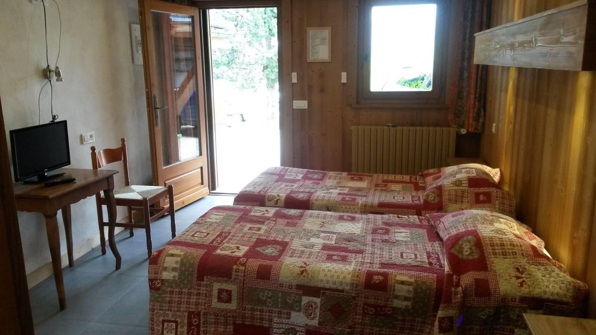 Hotel Les Bernards Praz-sur-Arly Eksteriør bilde